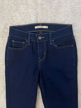Levis 710 super skinny
 Size 25